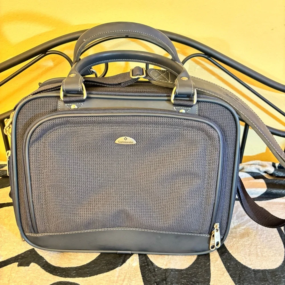 Samsonite Travel Luggage Case Heavy Duty 15